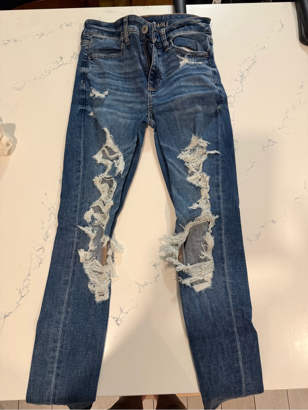 American Eagle Outfitters Distressed Skinny Jeans in Dark Blue